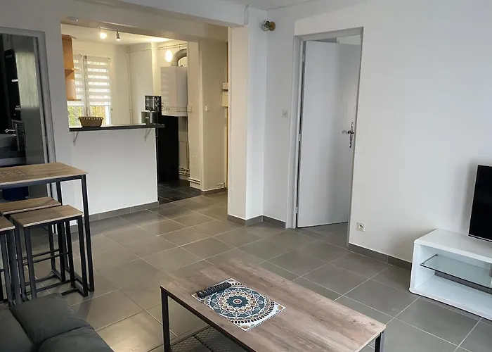 Joli T2 Climatise Proche Gare Et Centre Nîmes